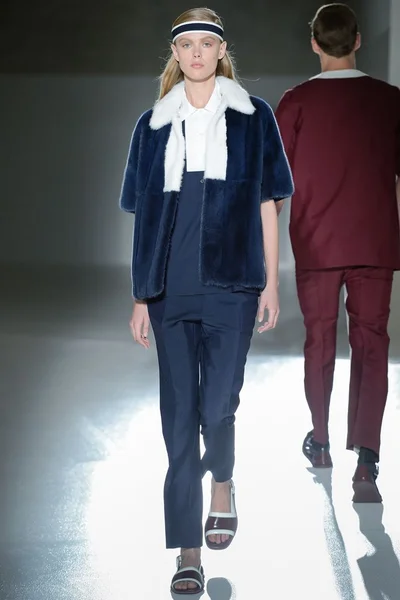Look 9
